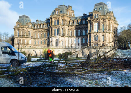 Bowes Museum, Barnard Castle, County Durham, Großbritannien. 14. Januar 2015. Großbritannien Wetter. Nach dem Unwetter der letzten Tage, die klare beginnt im Bowes Museum in Barnard Castle. Starke Winde und schwere Regen werden voraussichtlich heute Abend zurück. Bildnachweis: David Forster/Alamy Live-Nachrichten Stockfoto