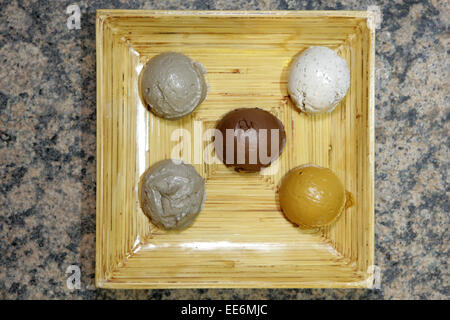 Pflegeschlamm, Rasulbad, Rasul, Rhassoulbad, Orientalisch, Dampfbad, Peeling Stockfoto