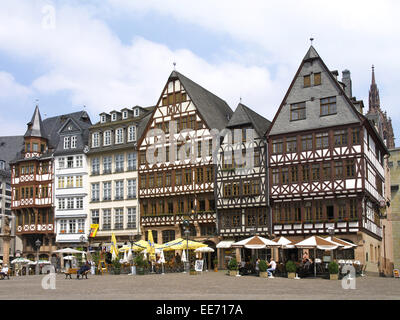 Deutschland, Hessen, Frankfurt am Main, Nicolaikirche, Fachwerkhaeuser, Strassencafes, Europa, Stadt, Ostzeile, Haeuser, Baustil, F Stockfoto