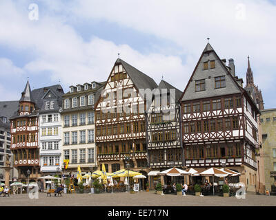 Deutschland, Hessen, Frankfurt am Main, Nicolaikirche, Fachwerkhaeuser, Strassencafes, Europa, Stadt, Ostzeile, Haeuser, Baustil, F Stockfoto