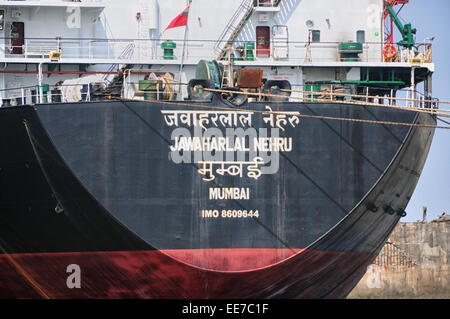 Kaufmann Boot am Hafen in Mumbai, Indien Stockfoto