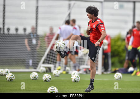 2014 FIFA World Cup - Deutsche Fußball-Nationalmannschaft Trainingseinheit statt im Estádio Jornalista Mário Filho (Estádio Maracanã) vor dem Endspiel gegen Argentinien Featuring: Joachim Loew, Jogi Löw wo: Rio De Janeiro, Brasilien: 12. Juli 2014 Stockfoto