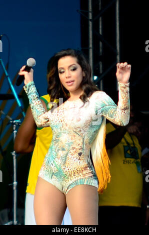 Atmosphäre beim FIFA Fan Fest vor Brasilien V Niederlande dritten Platz passen Featuring: Anitta wo: Rio De Janeiro, Brasilien: 12. Juli 2014 Stockfoto