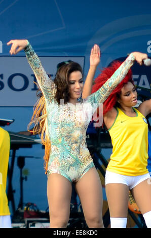 Atmosphäre beim FIFA Fan Fest vor Brasilien V Niederlande dritten Platz passen Featuring: Anitta wo: Rio De Janeiro, Brasilien: 12. Juli 2014 Stockfoto