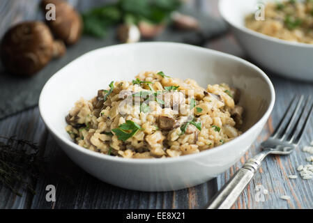 Köstliche Schüssel cremig Pilz-risotto Stockfoto