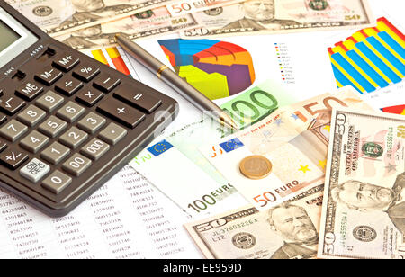 Geld, finanzielle Diagramme und andere Geschäft oder Lager Zeug Stockfoto