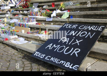 Die Stadt von Voiron nahe Grenoble ist eine Hommage an die Terroranschläge verübt durch Daesh Stockfoto