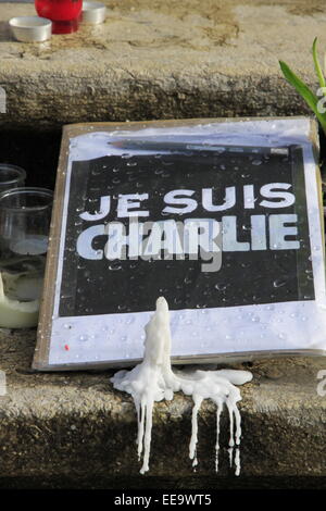 Die Stadt von Voiron nahe Grenoble ist eine Hommage an die Terroranschläge verübt durch Daesh Stockfoto