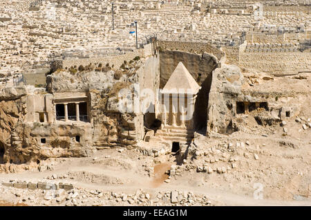Gemäß der Bibel ist dies das Grab des Zacharias Sohn des vorzus der Priester, am Fuß der Einfassung der Oliven in der K Stockfoto