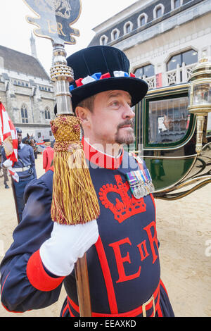 England, London, der Oberbürgermeister zeigen, Guildhall, Beefeater Stockfoto