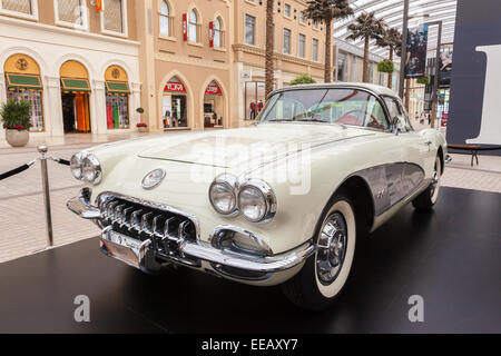 Oldtimer-Ausstellung in der Avenue Mall in Kuwait Stockfoto