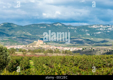 Der Hügel Stadt von San Vicente De La Sonsierra in Rioja Spanien Stockfoto