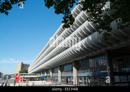 Preston Lancashire: Preston Busbahnhof wird oft als ein großartiges Beispiel für Britalist-Architektur genannt und ist jetzt ein gelistete Gebäude Stockfoto