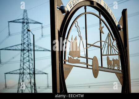 St Helens Zeichen Darstellung der Geschichte der Stadt von Kohleminen und Lokomotive Bahnhofsgebäude Stockfoto