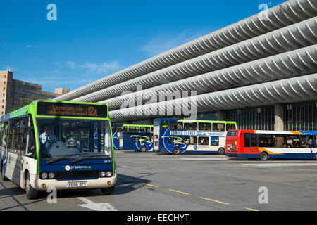 Preston Lancashire: Preston Busbahnhof wird oft als ein großartiges Beispiel für Britalist-Architektur genannt und ist jetzt ein gelistete Gebäude Stockfoto