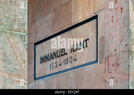 Grab des deutschen Philosophen Immanuel Kant in der Nähe der Kathedrale. Kaliningrad (bis 1946 Königsberg), Russland Stockfoto