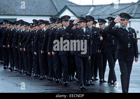 ENNISKILLEN, GROßBRITANNIEN - SEPTEMBER 1978. RUC, Royal Ulster Constabulary, Polizisten Kadetten auf Graduation Day, Enniskillen RUC College, Nordirland. Stockfoto