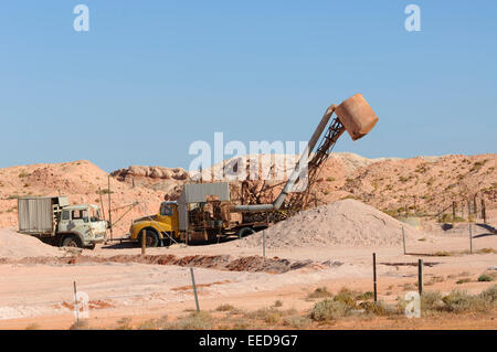 Gebläse-LKW für Opal Mining, Coober Pedy, Südaustralien, SA, Australien Stockfoto