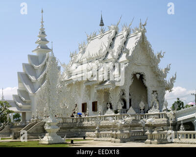 Thailand, Asien, Suedostasien, Tempelanlage, Sehenswuerdigkeit, Tourismus, Glaube, Religion, Buddha, Buddhismus, Wat Rong Khun, Stockfoto