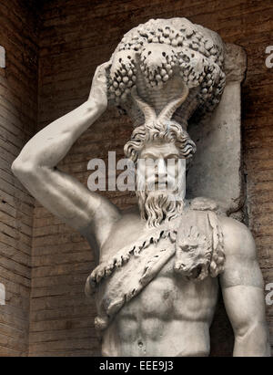 "Satiro Della Valle" Skulptur von einem Original der hellenistischen Periode Marmor cm 279 Provenienz: von Rom, nahe dem Theater des Pompeius im Campus Martius römischen Italien Capitoline Museum Stockfoto