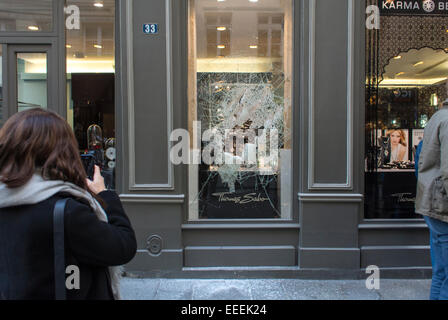 Paris, Frankreich. Tatort, auf Straße, versuchten Juwelier Raub im Marais-Viertel, Stockfoto