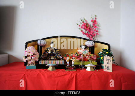 Hina-Puppen angezeigt, für die japanische Puppen-Festival oder Girls Day am 3. März statt. Stockfoto