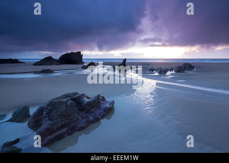 Sonnenuntergang über Freathy Strand Whitsand Bay Cornwall UK Stockfoto