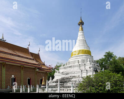 Thailand, Asien, Suedostasien, Tempelanlage, Sehenswuerdigkeit, Tourismus, Glaube, Religion, Buddha, Buddhismus, Spottschrift, Wat Ph Stockfoto