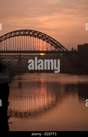 Fluss Tyne Sonnenuntergang, Newcastle/Gateshead Stockfoto