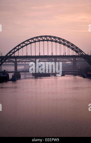 Fluss Tyne Sonnenuntergang, Newcastle/Gateshead Stockfoto