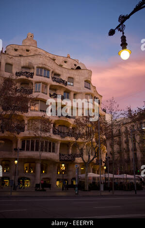 La Pedrera oder Casa Mila, entworfen von Antoni Gaudi, modernistisches Gebäude in Barcelona. Stockfoto