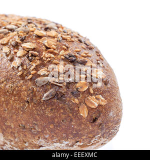 Vollkornbrot Detail auf weißem Hintergrund Stockfoto