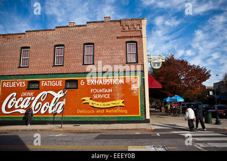 Alten Coca-Cola Schild in historischen Hendersonville, NC Stockfoto