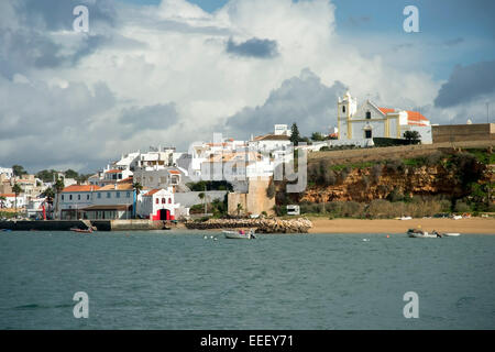 Fischerdorf Ferragudo in der Algarve-Portugal Stockfoto