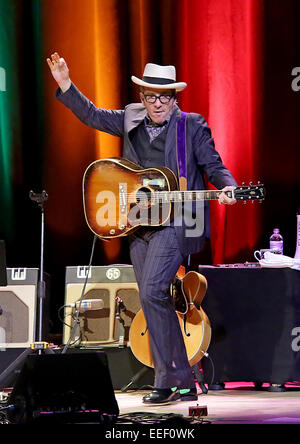 Elvis Costello in der Bridgewater Hall Manchester mit Durchführung: Elvis Costello wo: Manchester, Vereinigtes Königreich bei: 14. Juli 2014 Stockfoto