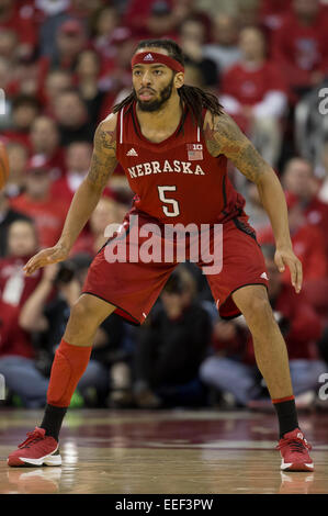 15. Januar 2015: Nebraska Cornhuskers weiterleiten Terran Petteway #5 während der Spielaktion von der NCAA Basketball-Spiel zwischen den Wisconsin Badgers und Nebraska Cornhuskers im Kohl Center in Madison, Wisconsin. Wisconsin besiegte Nebraska 70-55. John Fisher/CSM Stockfoto