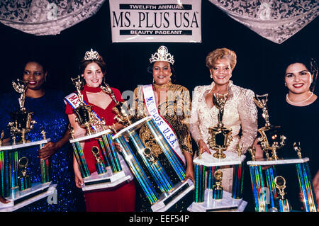 CHICAGO, IL-2 SEPTEMBER: Schönheitswettbewerb Miss Plus USA für größere Frauen Tagung in Chicago, Illinois am 2. September 1996. Stockfoto