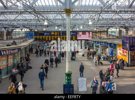 Halle in Edinburgh Waverley Bahnhof Bahnhof Edinburgh Schottland Stockfoto