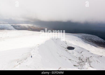 Blick vom Pen y Fan in den Brecon Beacons, der höchste Berg der UK südlich von Snowdonia. Stockfoto