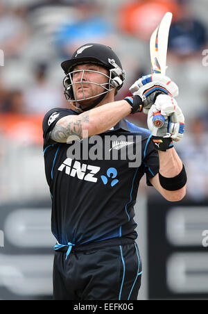 Eden Park, Auckland, Neuseeland. 17. Januar 2015. Brendon McCullum mit der Wimper. ANZ eintägigen internationalen Cricket Series. Match-3 zwischen Neuseeland zurück Kappen und Sri Lanka im Eden Park, Auckland. Neuseeland. Samstag, 17. Januar 2015. Bildnachweis: Aktion Plus Sport/Alamy Live-Nachrichten Stockfoto