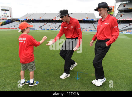 Eden Park, Auckland, Neuseeland. 17. Januar 2015. Aktive Beitrag Sponsoring-Aktivierung bei der ANZ ein Tag International Cricket Series. Match-3 zwischen Neuseeland zurück Kappen und Sri Lanka im Eden Park, Auckland. Neuseeland. Samstag, 17. Januar 2015. Bildnachweis: Aktion Plus Sport/Alamy Live-Nachrichten Stockfoto