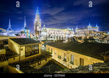 Toledo, Spanien Stadt Skyline mit der Kathedrale und dem Alcazar. Stockfoto