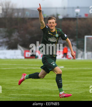 Hamilton, Schottland. 17. Januar 2015. Scottish Premier League. Hamilton Academical gegen Celtic. Liam Henderson feiert sein Tor für Celtic Credit: Action Plus Sport/Alamy Live News Stockfoto