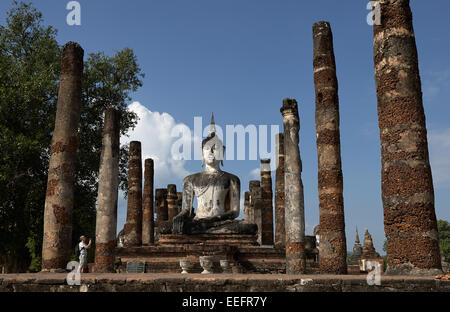 Sukhothai, Thailand, Ruinen der Tempel von Wat Mahathat in Sukhothai Historical Park Stockfoto