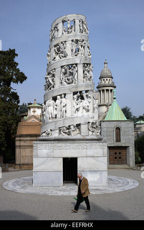 Mailand, Italien, herrliche schwere Zeiten und Mausoleen auf dem Cimitero Monumentale Stockfoto