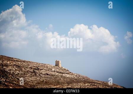 Der Turm am Ghajn Tuffieha Bay, Malta Stockfoto