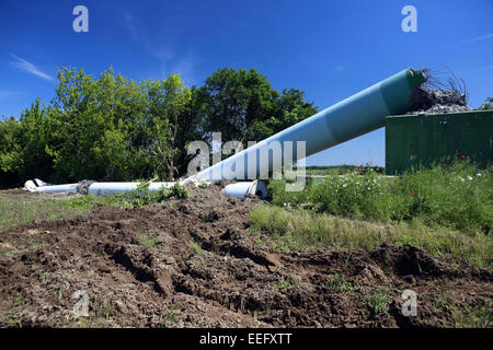 Langengrassau, Deutschland, Abriss einer alten Windkraftanlage Stockfoto