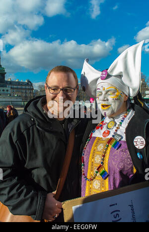 Paris, Frankreich, Divers French Groups, Feministische Demonstration, Portrait Man, Amerikanischer LGBT-Aktivismus, Lehrer bei Transvestiten, Queer-Aktivismus Stockfoto