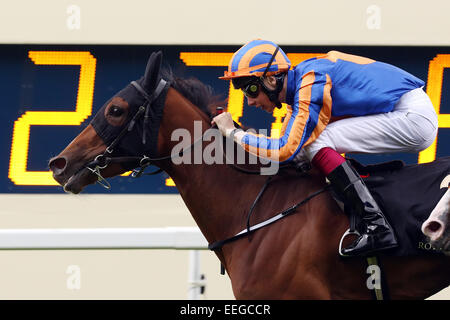 Royal Ascot, Armband mit Joseph O'Brien gewinnt die Ribblesdale Einsätze up Stockfoto