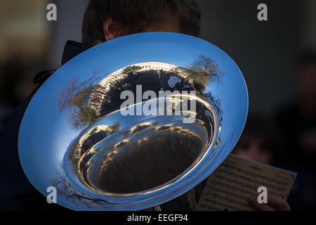 Reflexion von den städtischen Ämtern in Cheltenham Stockfoto